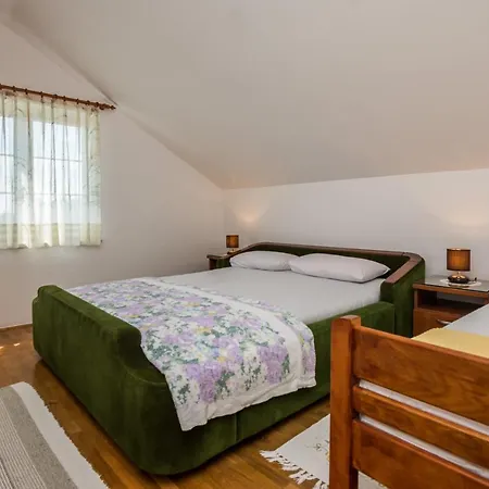 Goga Apartment *